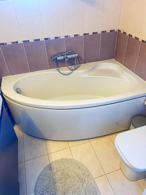 Kathiana Cozy Apartment Екстер'єр фото