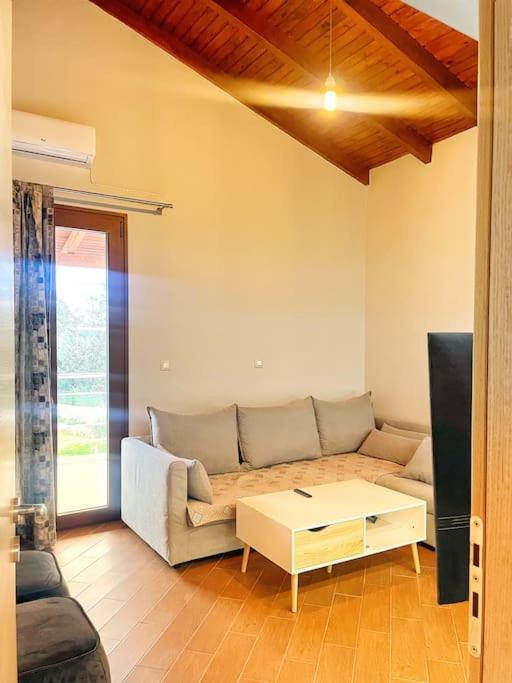 Kathiana Cozy Apartment Екстер'єр фото