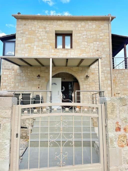 Kathiana Cozy Apartment Екстер'єр фото